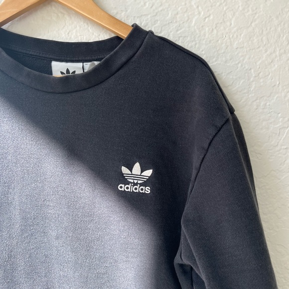 Adidas crewneck graphic sweater - Picture 2 of 5